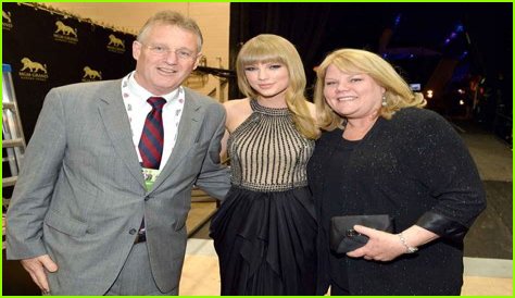 Taylor Swift's Reunited Parents: A Family Affair